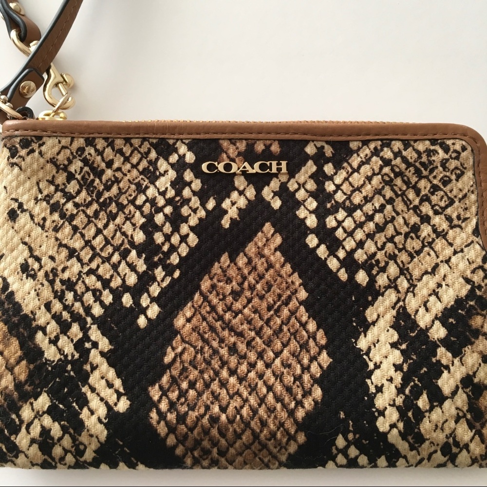 Coach | wristlet - Picture 3 of 8